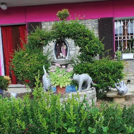 Borgo Robinie * Bosia